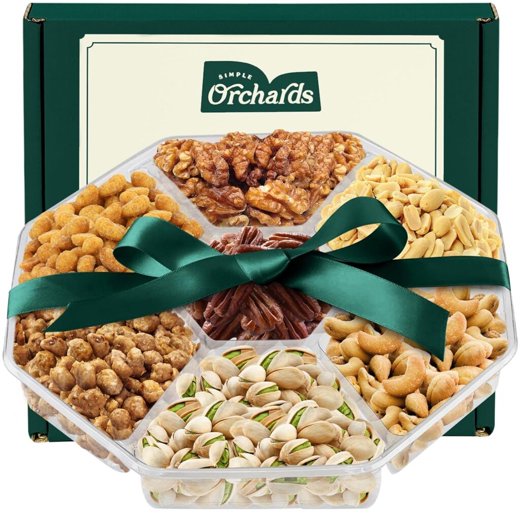Christmas gift ideas for men: Holiday nut platter