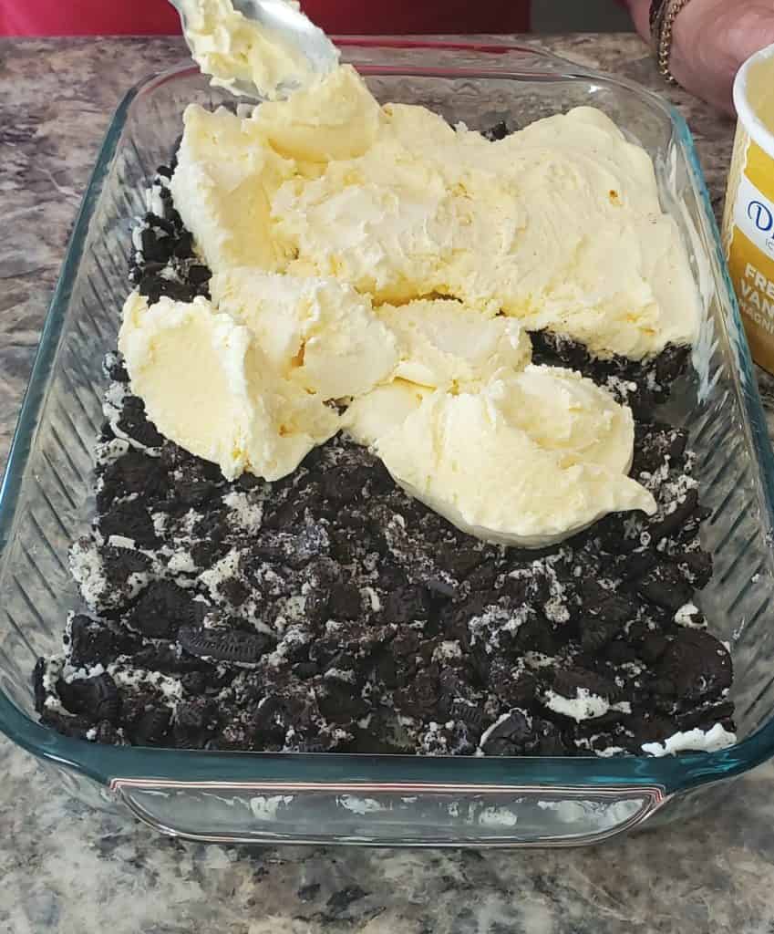 Oreo ice cream cake ice cream layer