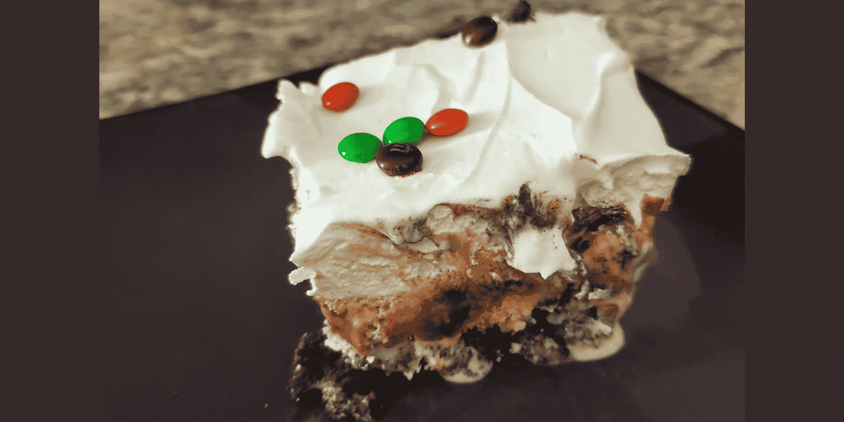 4-Ingredient Oreo ice cream cake recipe