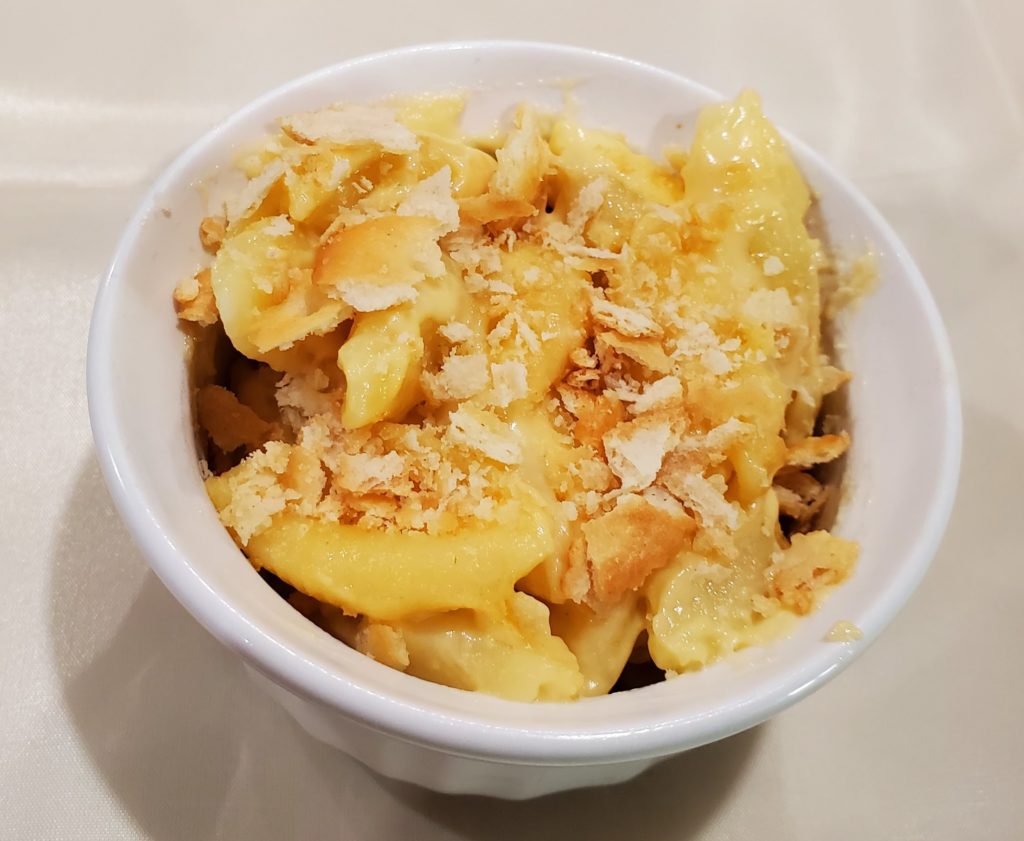A finished dish of the baked mac and cheese with Ritz topping