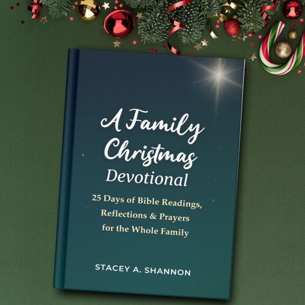 A Family Christmas Devotional book cover