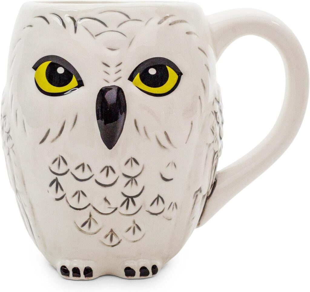 Fun Christmas gifts for everyone: Harry Potter Hedwig coffee mug